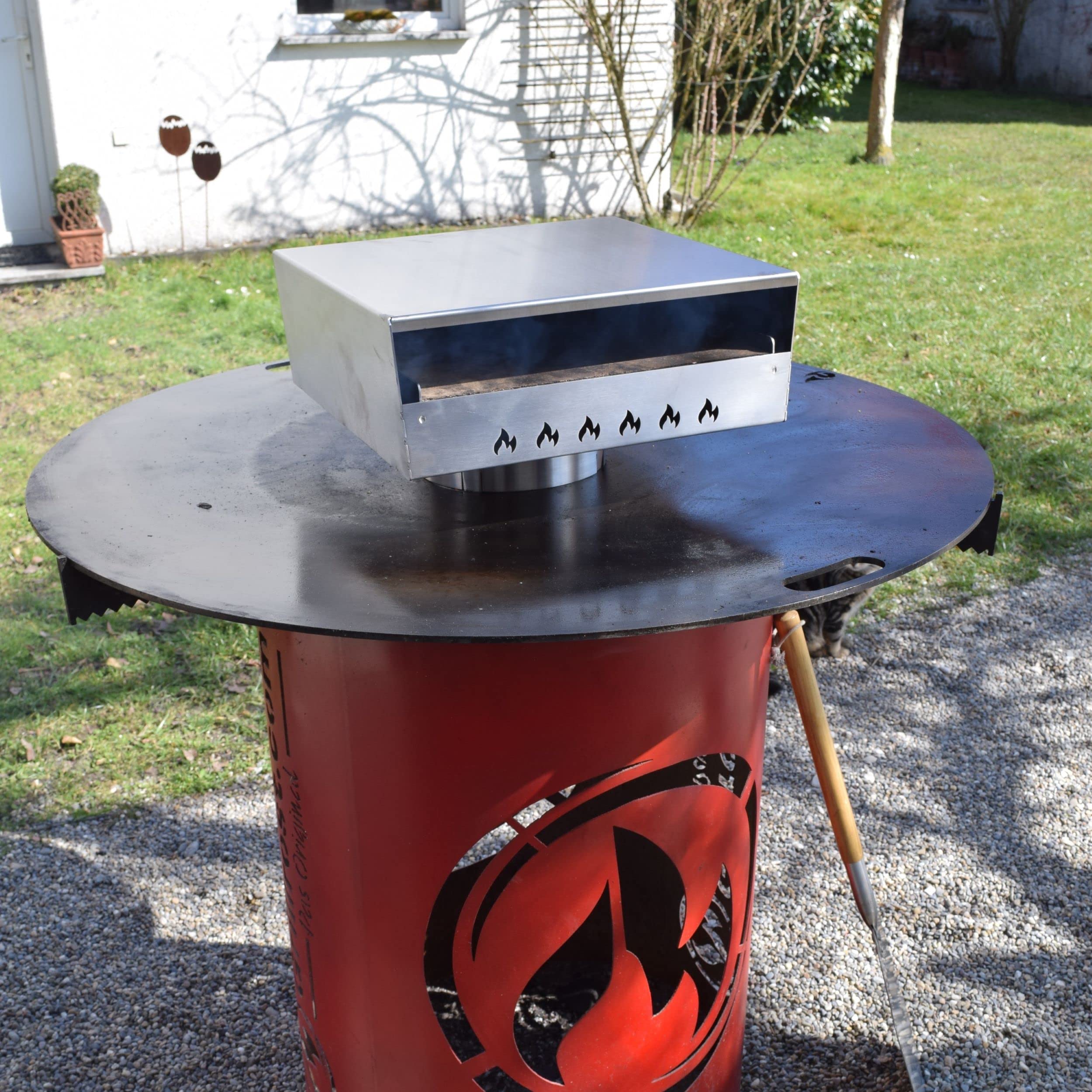 Grillrost.com Das Original Feuerplatte Pizzaaufsatz | Pizzabox aus Edelstahl - perfekte Oberhitze für Deine Pizza wie aus dem Holzofen